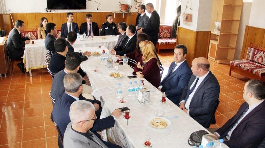 &Ccedil;emişgezek&rsquo;te "İş Birliği" toplantısı