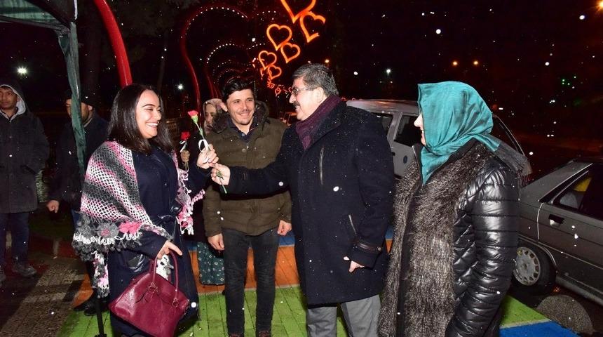 Sevgi Yolu’nda keman eşliğinde karşılandılar