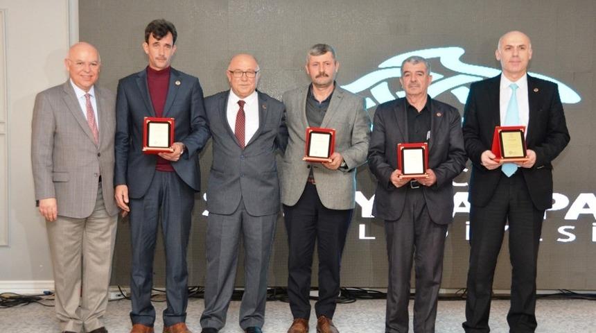 Başkan Eşkinat 74 mahalle muhtarına teşekkür etti