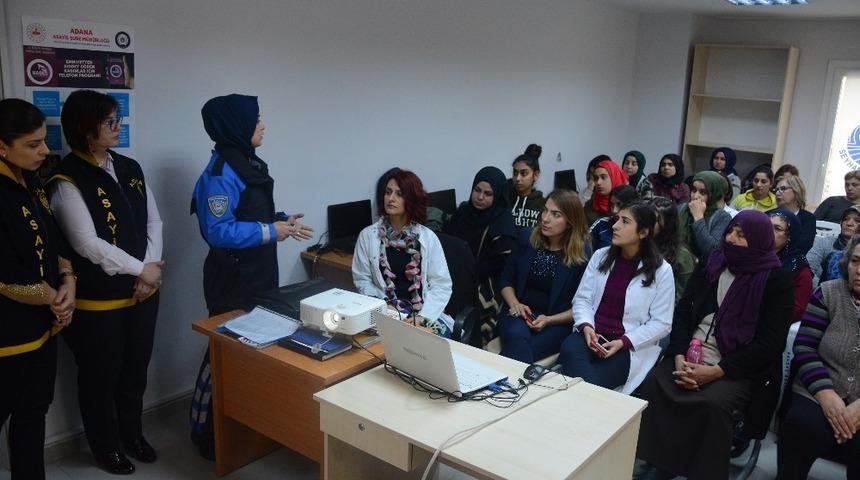 Emniyetten &ldquo;Bilin&ccedil;li Kadın Bilin&ccedil;li Toplum&rdquo; projesi