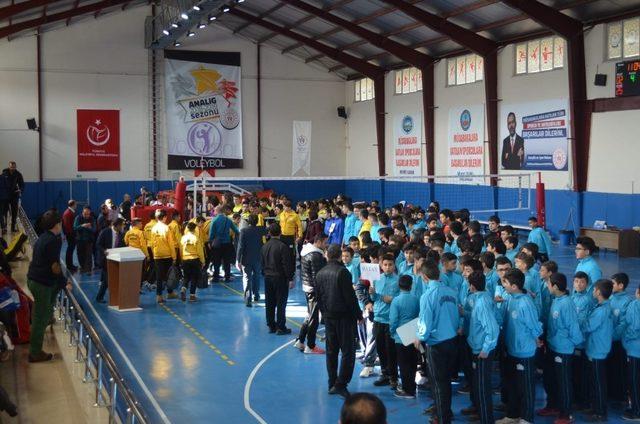 Analig Voleybol Çeyrek Final Maçları Develi’de Başladı