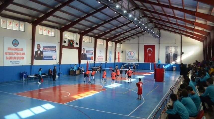 Analig Voleybol Çeyrek Final Maçları Develi’de Başladı