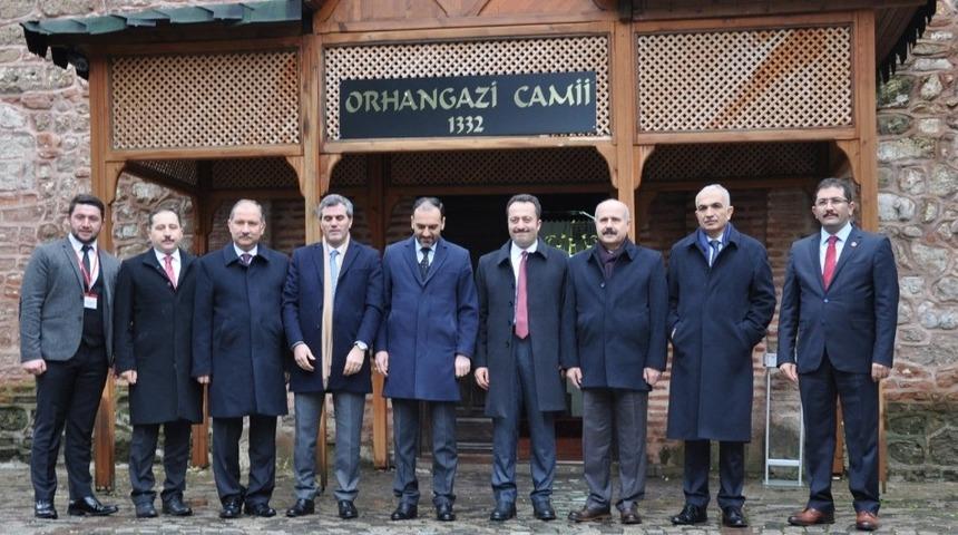 Vali Şent&uuml;rk ve konuklarından tarihi şeridi ziyareti