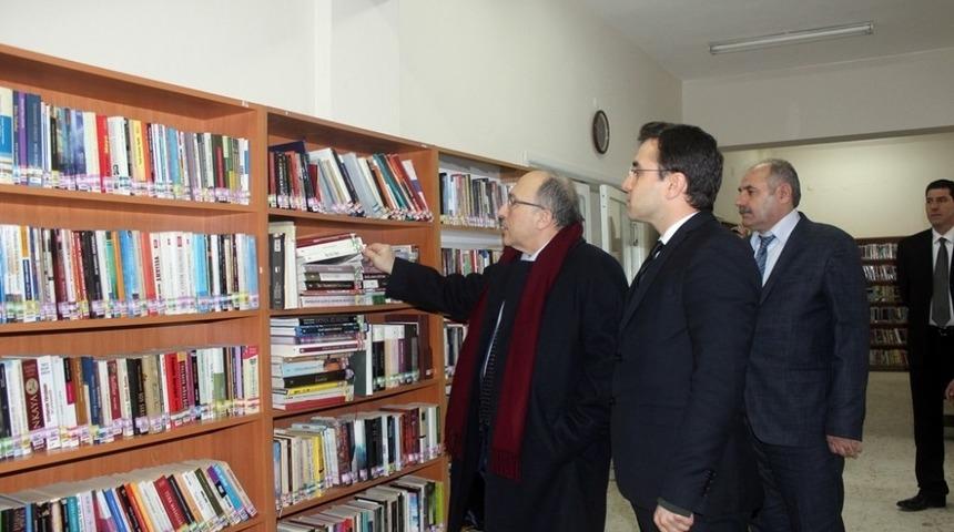 K&uuml;lt&uuml;r ve Turizm Bakan Yardımcısı Dursun Nusaybin&rsquo;de