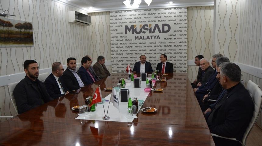 Rekt&ouml;r Kızılay&rsquo;dan M&Uuml;SİAD&rsquo;a ziyaret