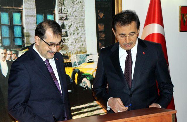 Bakan Dönmez: Birkaç hafta içinde doğalgaz var mı yok mu belli olacak 