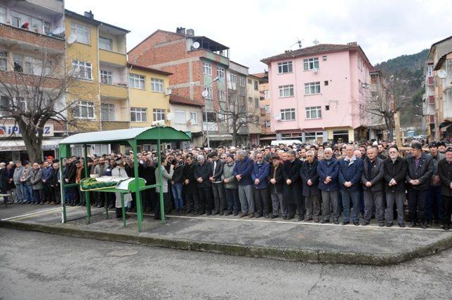 Yaşam mücadelesini kaybeden imam son yolculuğuna uğurlandı