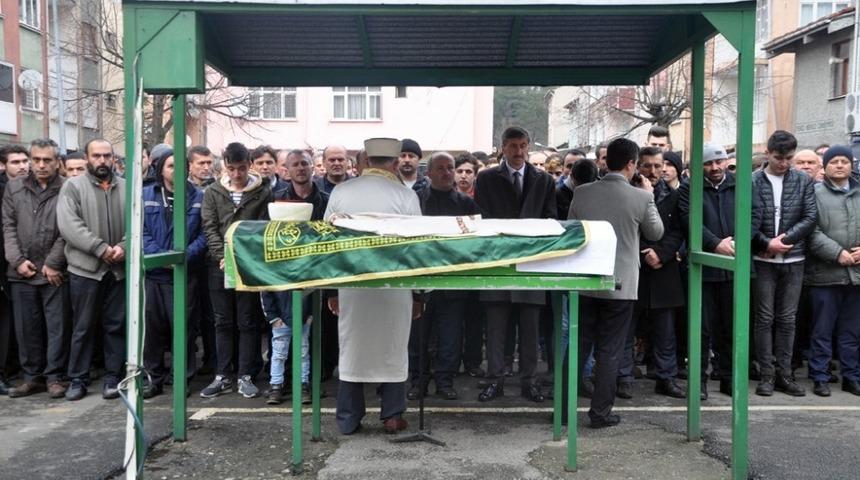 Yaşam m&uuml;cadelesini kaybeden imam son yolculuğuna uğurlandı