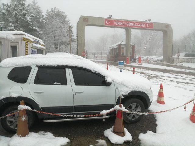 Kırklareli'nin yüksek kesimlerinde kar etkili oldu
