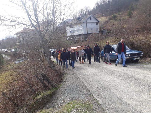 ’Mavi Balina’ yüzünden intihar ettiği iddia edilen Burak son yolcuğuna uğurlandı