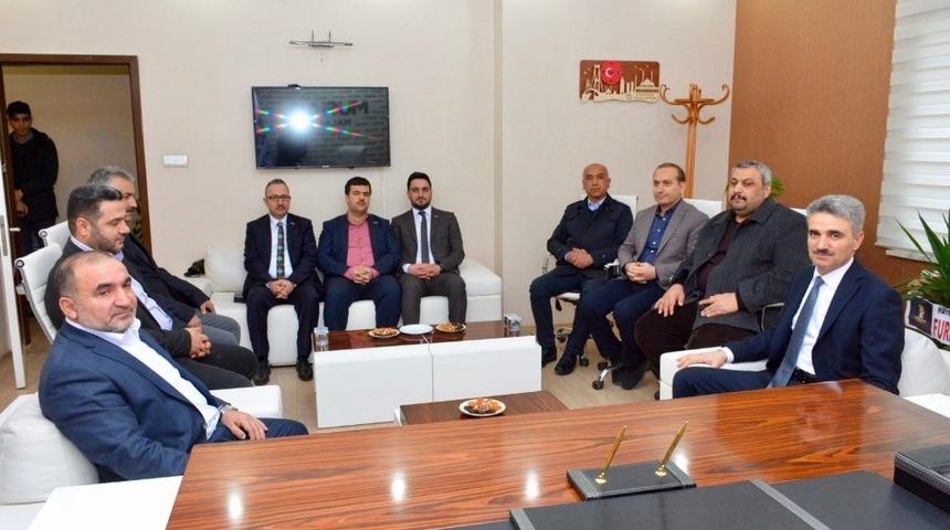 Vali Baruş&rsquo;tan M&Uuml;SİAD&rsquo;a ziyaret