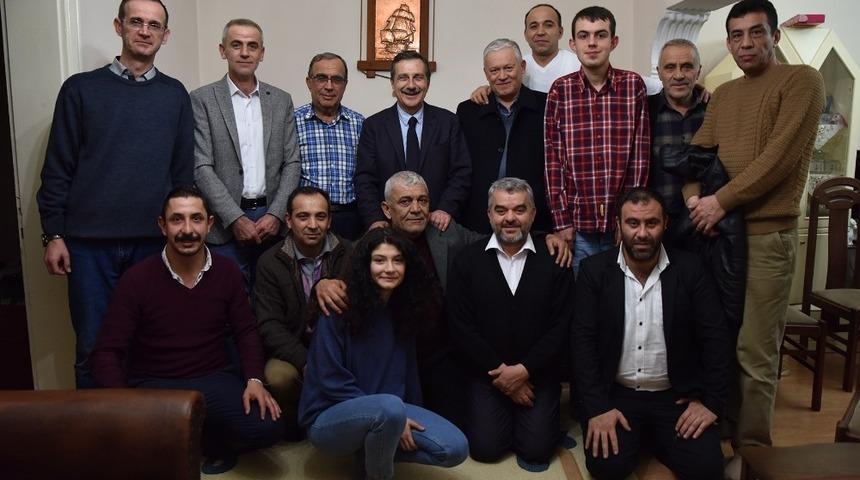 Başkan Ata&ccedil; ev ziyaretlerini s&uuml;rd&uuml;r&uuml;yor