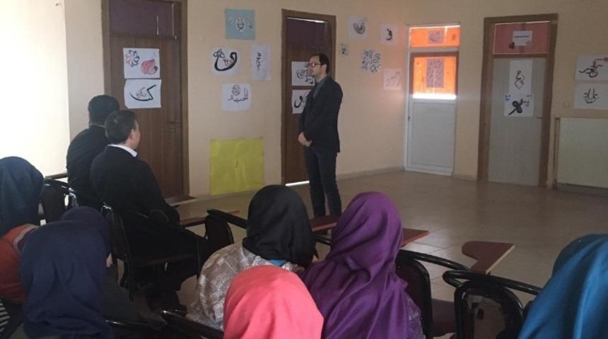 İmam hatip &ouml;ğrencilerine eczacılık mesleği anlatıldı