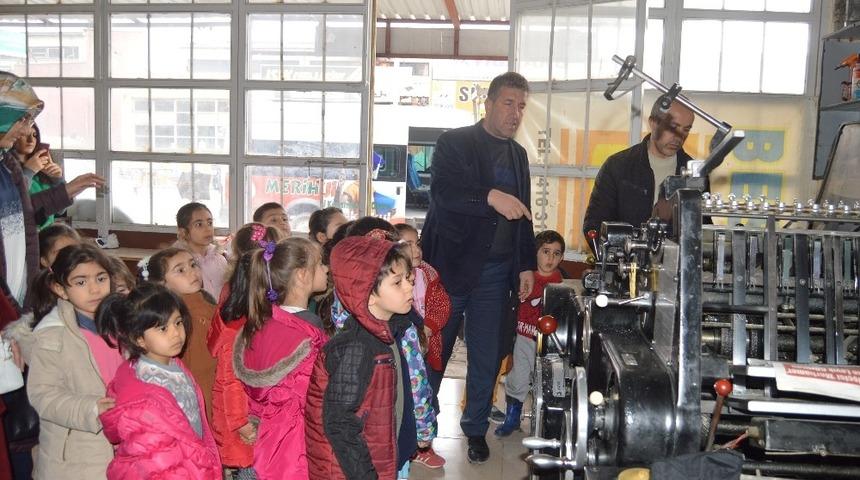 Besni&rsquo;de anaokulu &ouml;ğrencilerine uygulamalı meslek tanıtımı