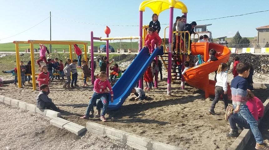 K&ouml;y okullarındaki &ouml;ğrenciler SODES ile eğleniyor