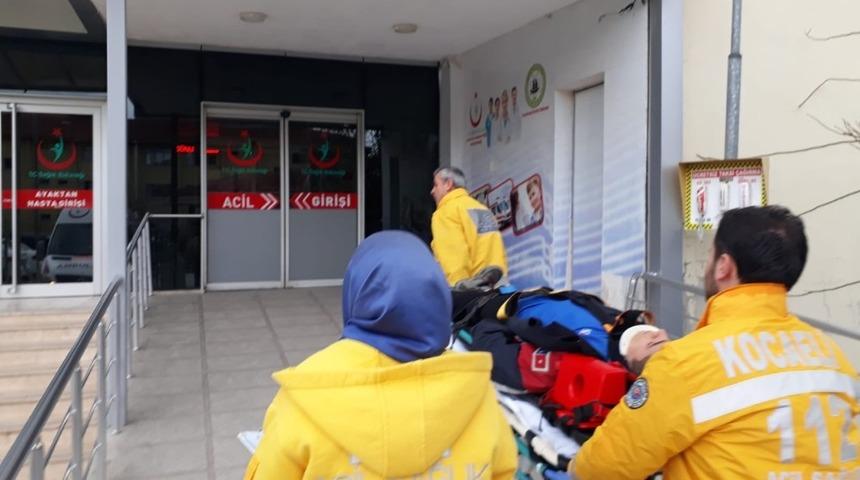 Karam&uuml;rsel&rsquo;de otomobil motosikletle &ccedil;arpıştı: 1 yaralı