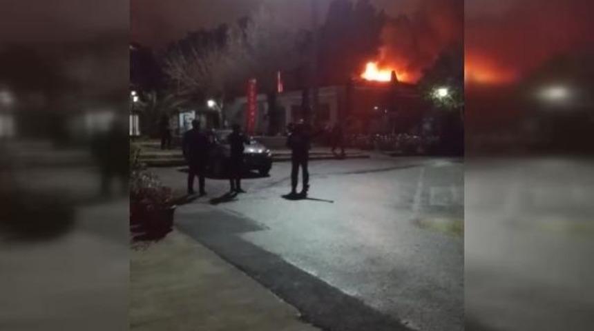 İstanbul'da yangın! Çok sayıda ekip bölgede