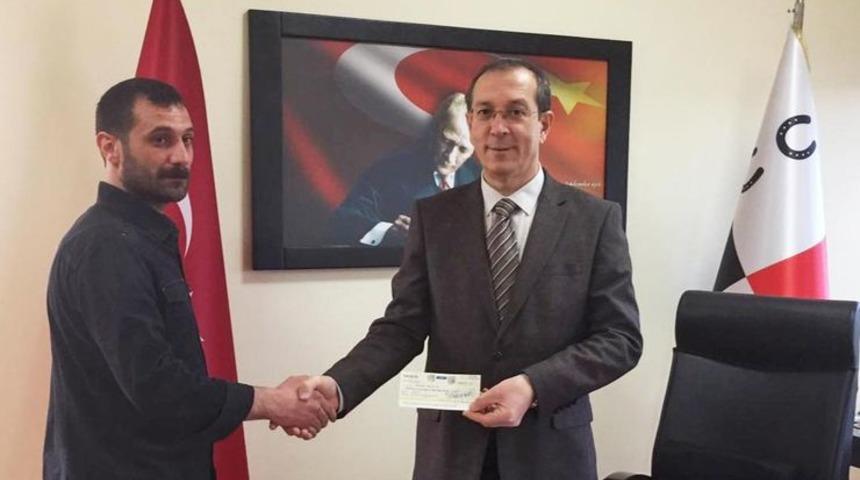 14 Şubat'ta 14 liralık kuponla at yarışı oynadı, 1,7 milyon lira kazandı