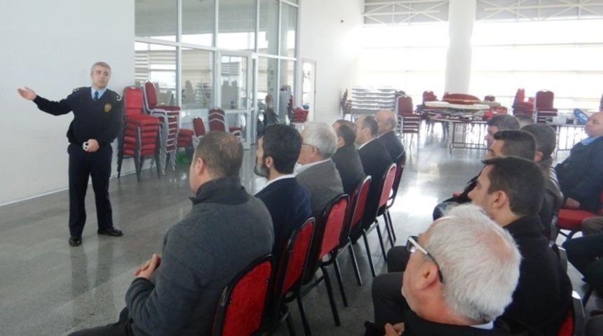 Aydın polisi otob&uuml;s firmalarını bilgilendirdi