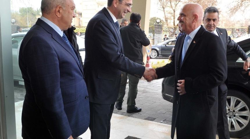 Irak B&uuml;y&uuml;kel&ccedil;isi Al-Khateeb ve beraberindeki heyet GSO&rsquo;da sanayicilerle buluştu