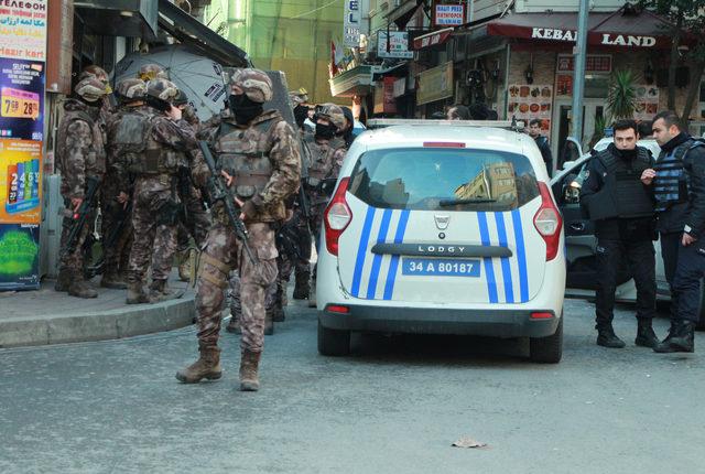 /ek fotoğraflarla/// Aksaray'da gece kulübünde olay çıkaran 2 kişiye polise operasyon düzenledi