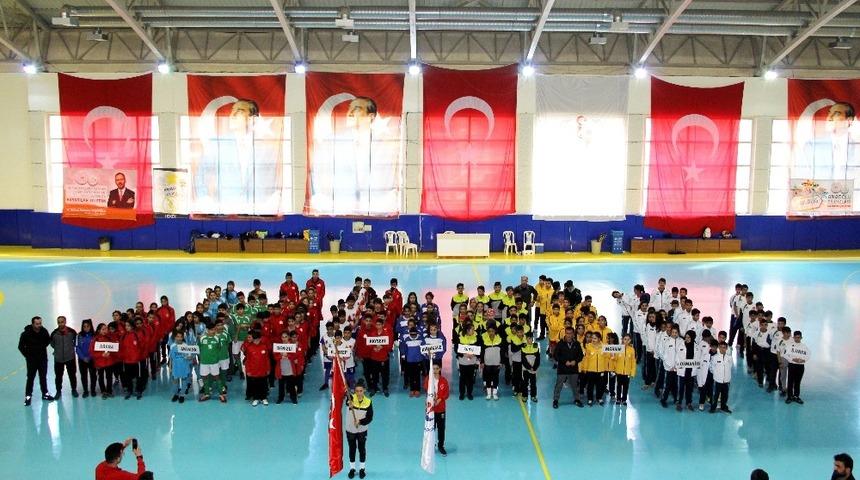 Analig Hokey T&uuml;rkiye grup birinciliği Mersin&rsquo;de başladı