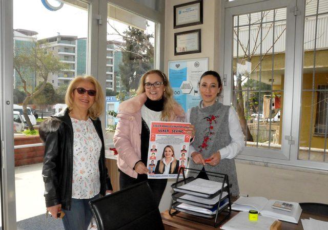 Hayvansever kadın muhtar adayından öğrencilere burs vaadi