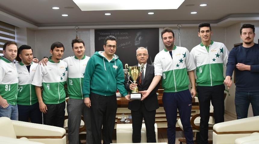 Şampiyonluk sevincini Başkan Kayda ile paylaştılar