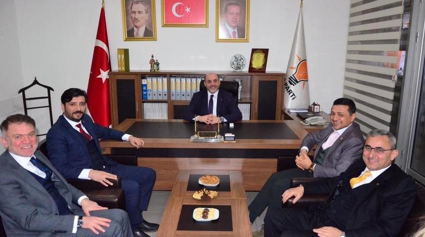 MHP&rsquo;den Başkan &Ccedil;etinbaş&rsquo;a nezaket ziyareti