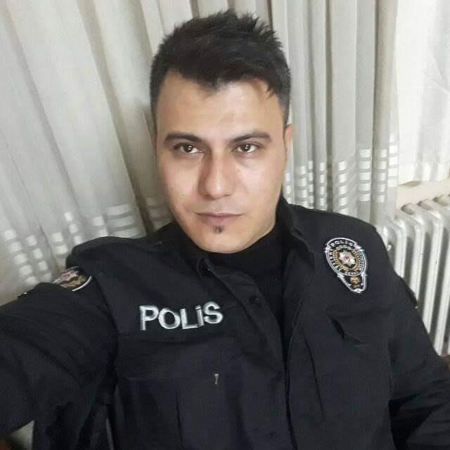 Rehine operasyonunda şehit olan polis memuru, gözyaşlarıyla uğurlandı