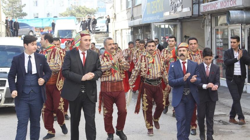 Ahi Yaran Meclisi esnafları ziyaret etti