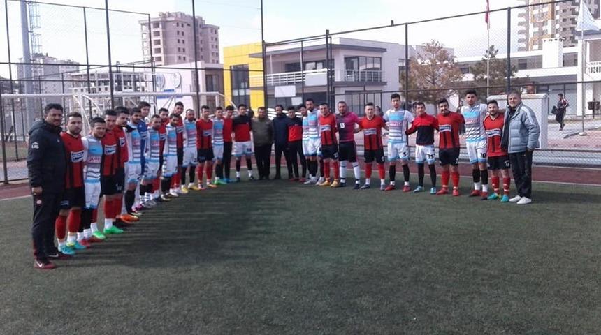 Barog&uuml;c&uuml; şampiyonu alkışladı