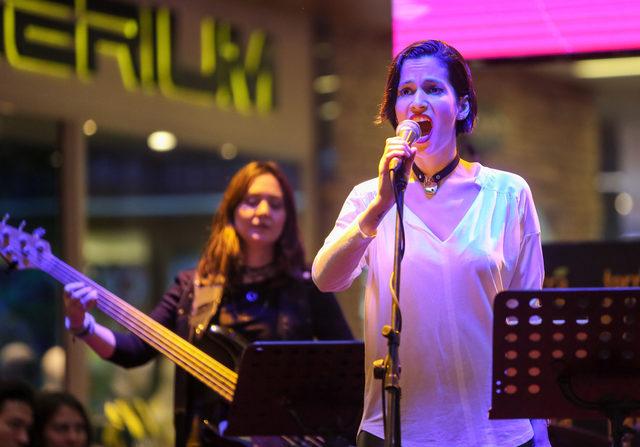 Baba kız aynı sahnede 4