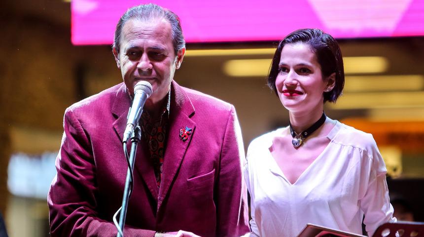 Baba kız aynı sahnede