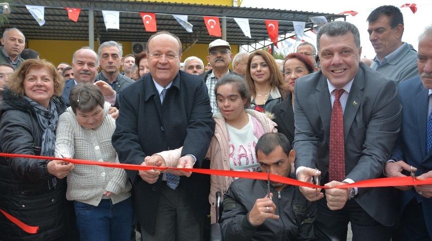Efeler’de ’Beş Duyu-Engelsiz Yaşam Parkı’ hizmete açıldı