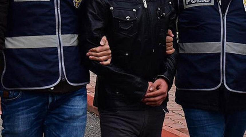 Şehit yakınları adına para topladıkları iddia edilen 2 emekli polis &lsquo;dolandırıcılık&rsquo; su&ccedil;undan yakalandı