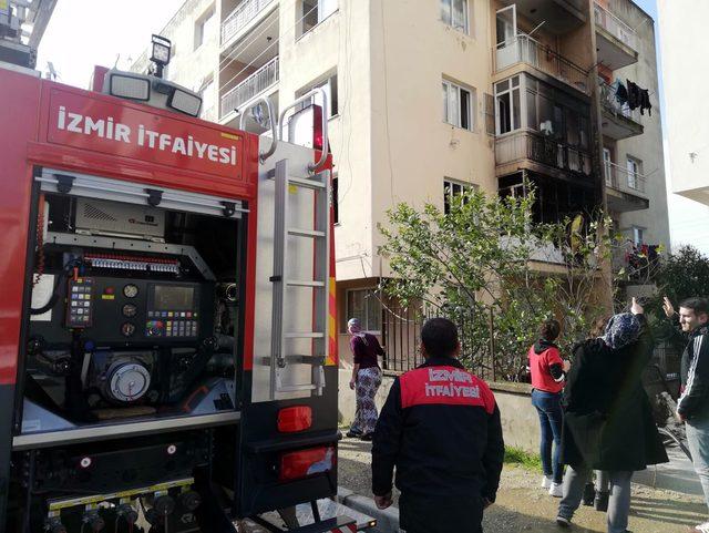 Apartmandaki yangında 3'ü çocuk 10 kişi dumandan etkilendi