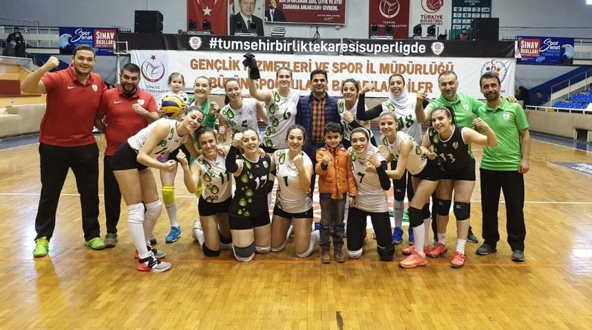 Balıkesir DSİ spor evinde kazandı 3-0