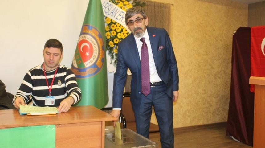 Ziraat Odası Başkanı &Ccedil;etindağ g&uuml;ven tazeledi