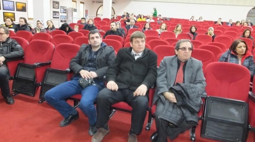 Burhaniye’de internet bağımlığı konferansı