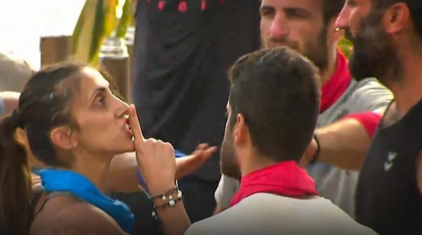 Survivor dokunulmazlık oyununu hangi takım kazandı? Hikmet ve Elpida arasında sevin&ccedil; kavgası!