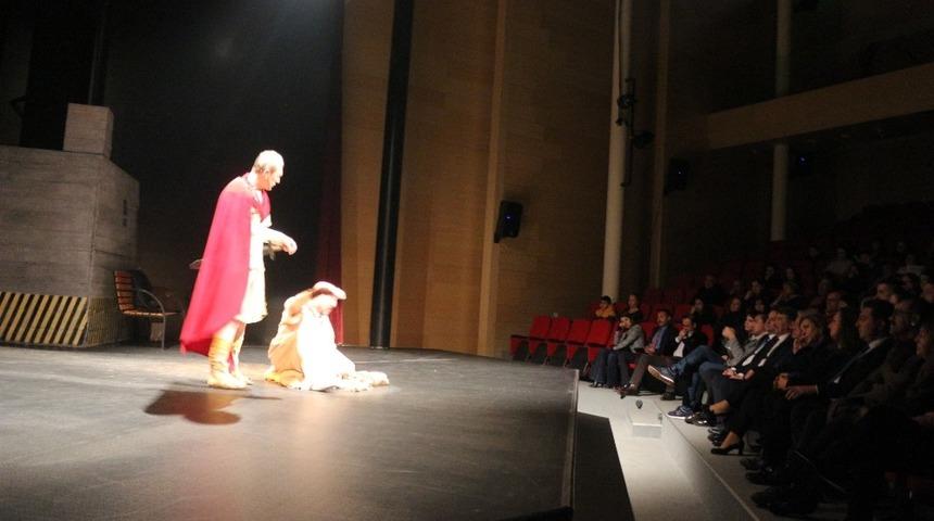 Marmaris Tiyatro Günleri devam ediyor