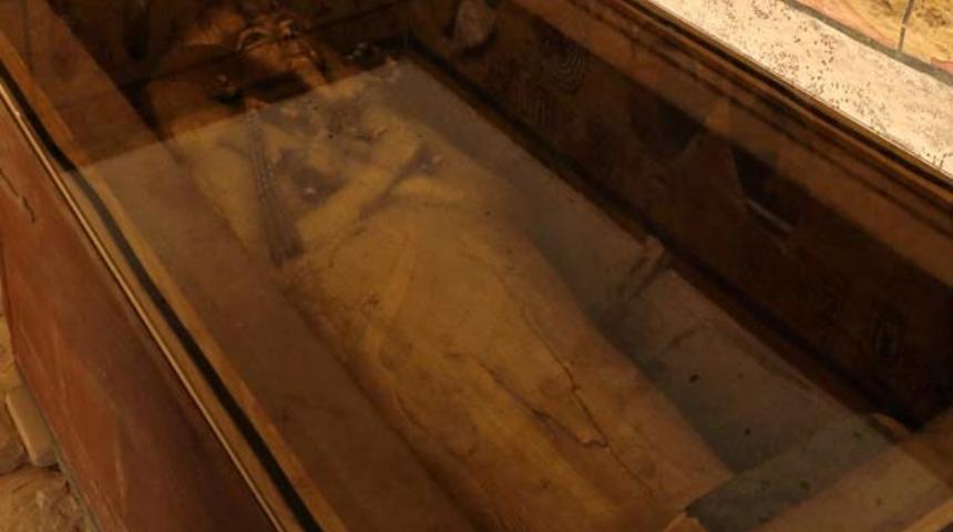 Yasa dışı yollarla ABD'ye ka&ccedil;ırılmıştı! Altın kaplama lahit geri alınacak!