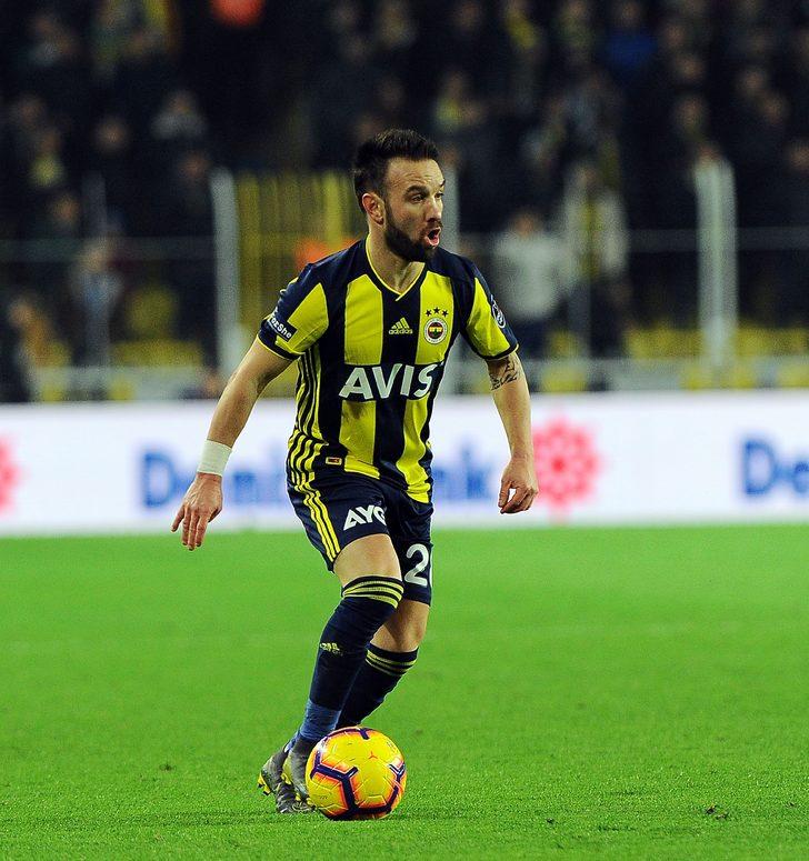 Ligin 3'de 2'lik bölümü bitti. Fenerbahçe bu bölümde 42 puan kaybetti. -6 averaj ve -42 puan varsa, burada sorun vardır. Fenerbahçe 24 puanda kaldı, tehlikeli.