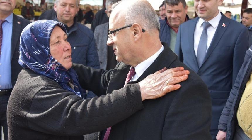 Adala Başkan Kayda&rsquo;yı bağrına bastı