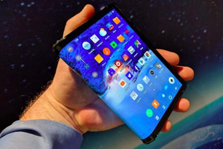 Katlanabilir ekranlı telefonlar trend olacak G1