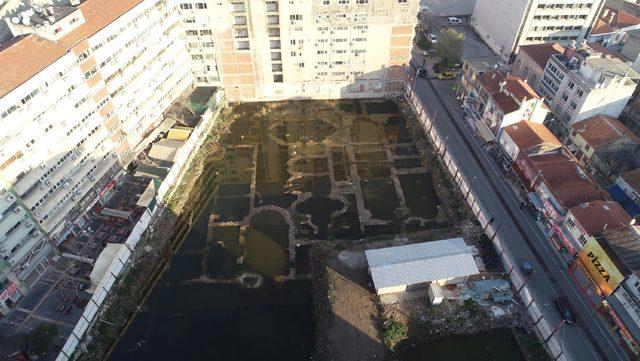 İzmir'in merkezindeki tarih sahipsiz kaldı