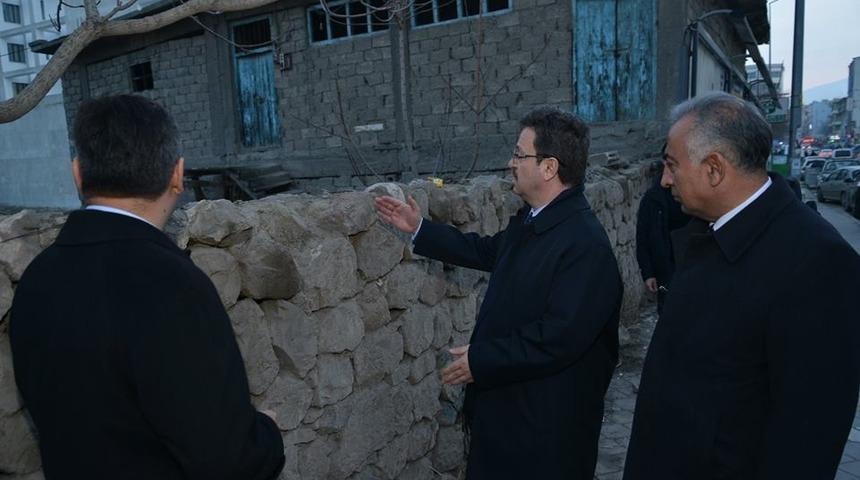 Iğdır&rsquo;da metruk binalar incelendi