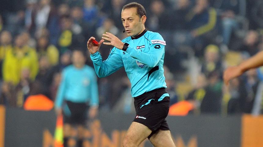 C&uuml;neyt &Ccedil;akır Lyon - Barcelona ma&ccedil;ında d&uuml;d&uuml;k &ccedil;alacak