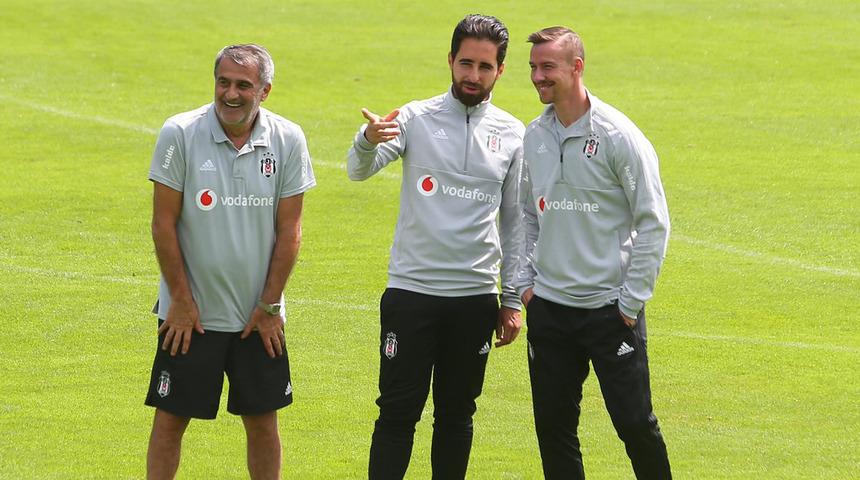Beşiktaş'ta teknik direkt&ouml;r s&uuml;rprizi!